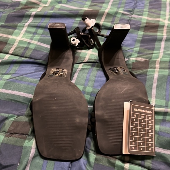 Square Toe black heels ankle strap shoes - Picture 6 of 6